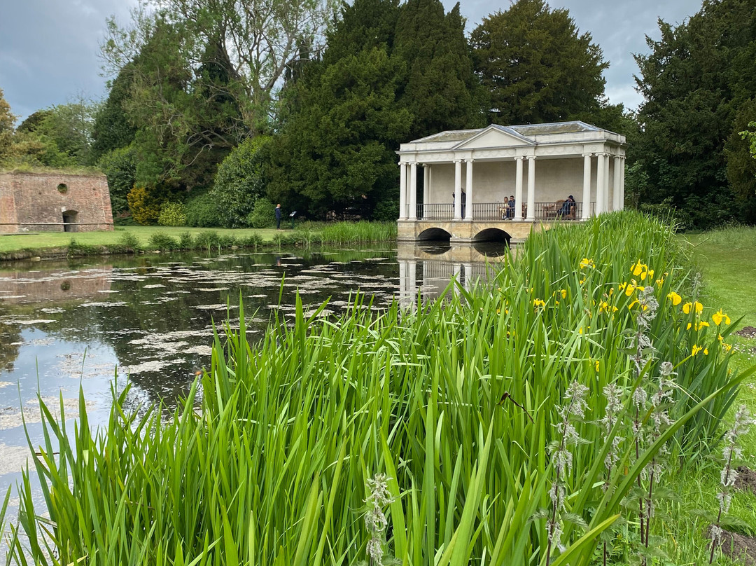 Scampston Walled Garden景点图片