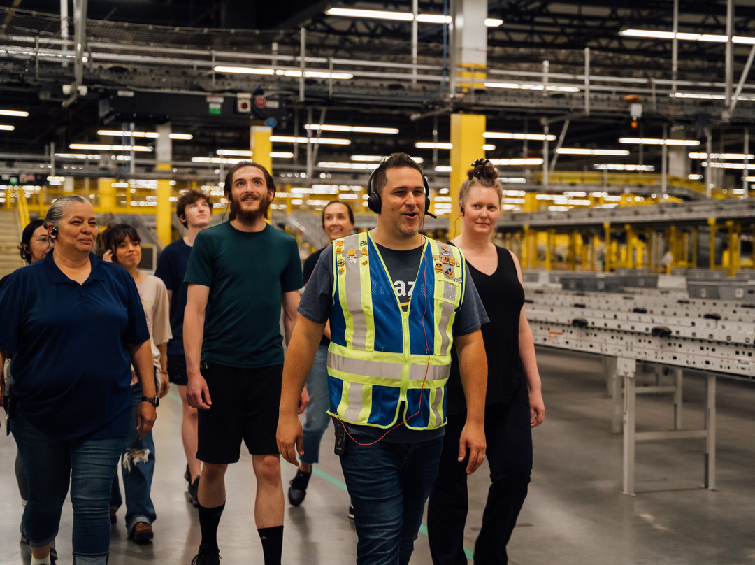 Amazon Warehouse Tours in Opa-Locka, FL (MIA1)