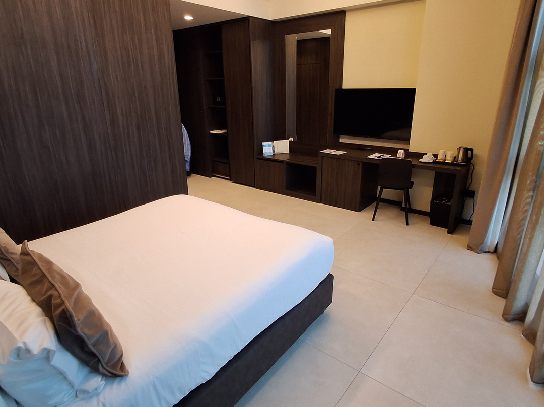 Gold Tower Lifestyle Hotel主图