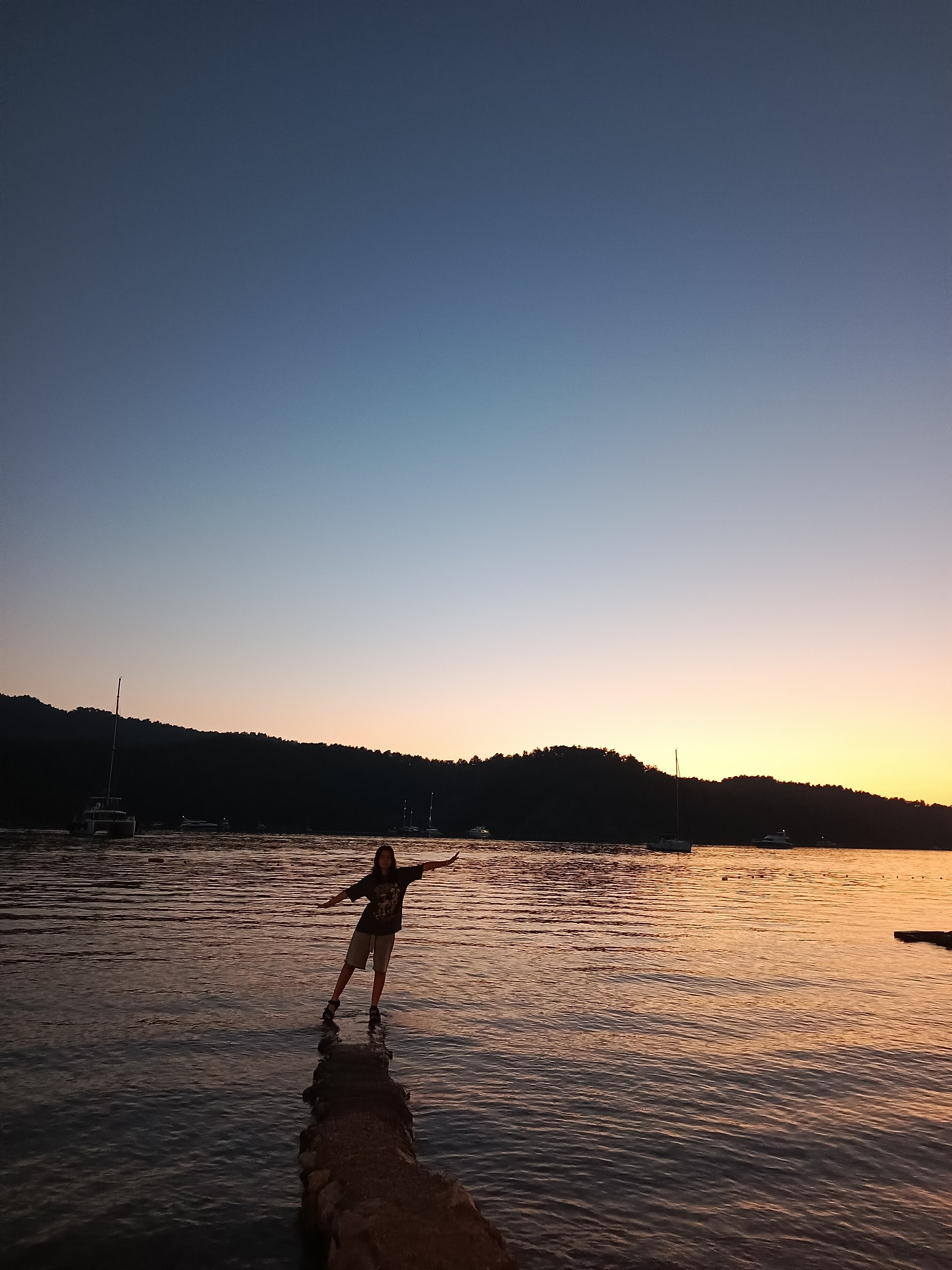 Sakin Vadi Winehouse-官方