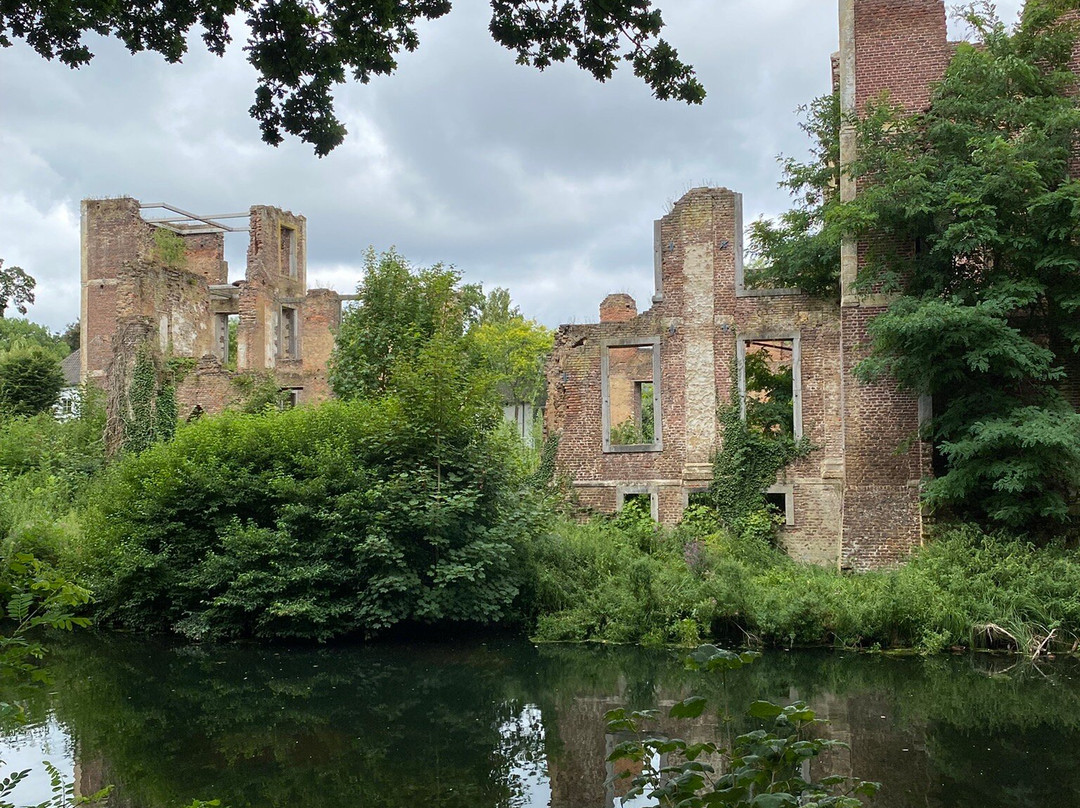 Kasteelpark Born-Born必去景点
