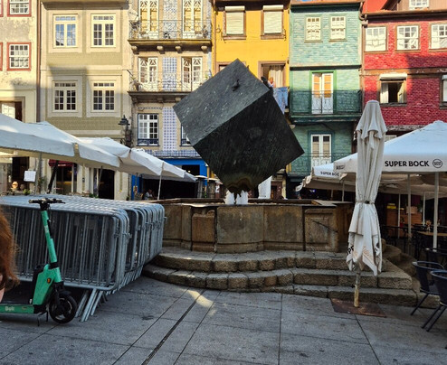 Fonte do Cubo-波尔图必去景点