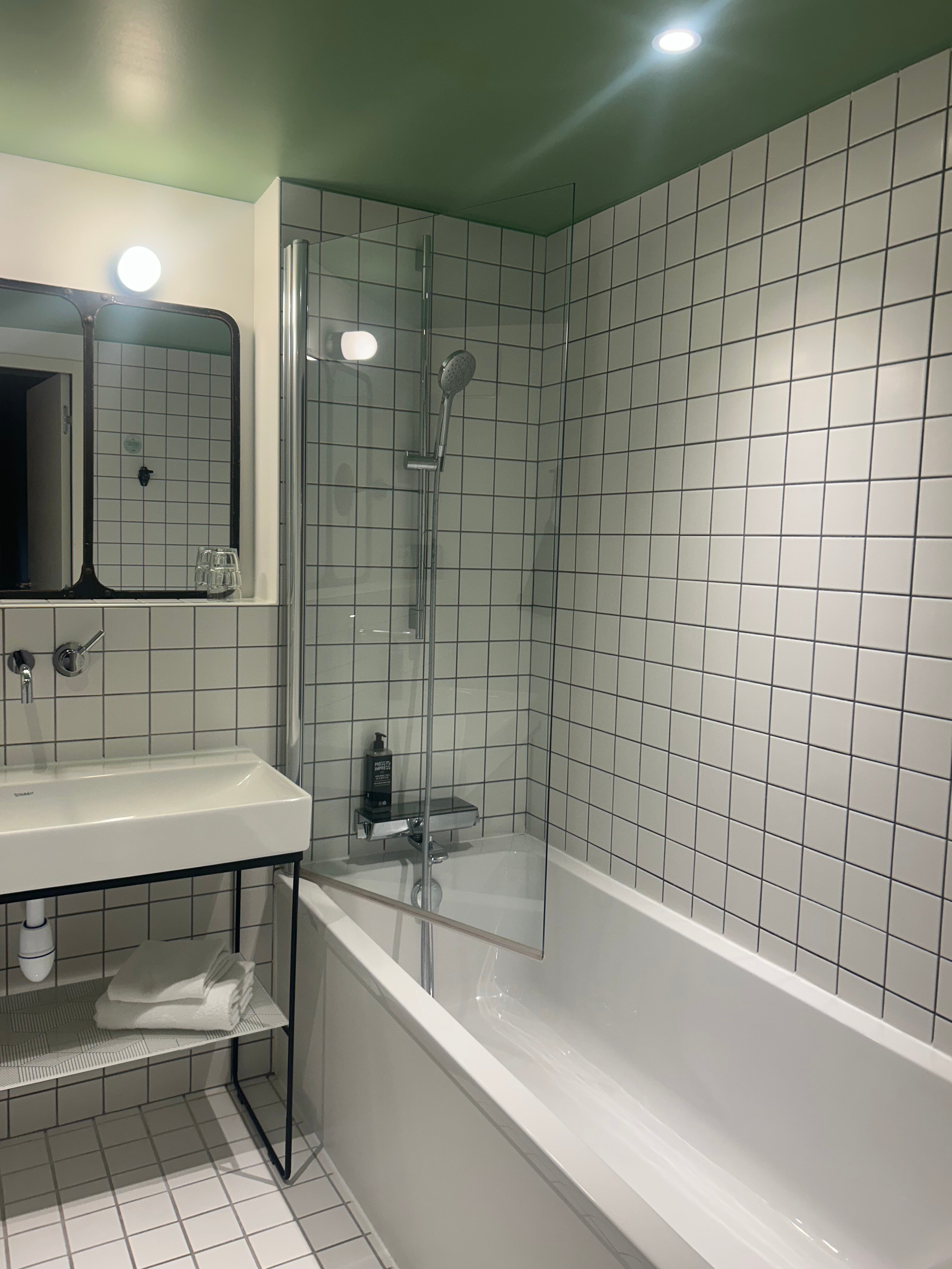 宜必思尚品亚眠中心酒店-浴室