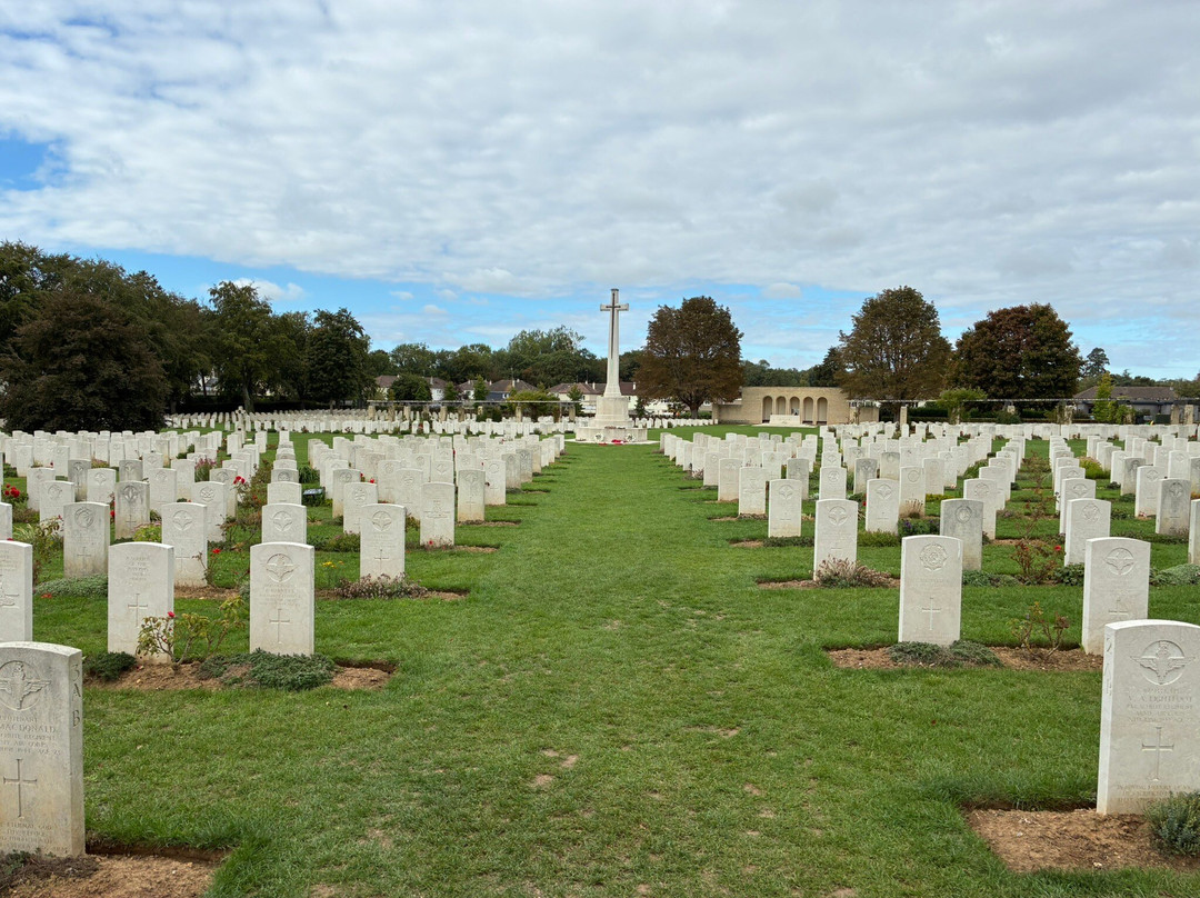 Ranville War Cemetery-Ranville必去景点