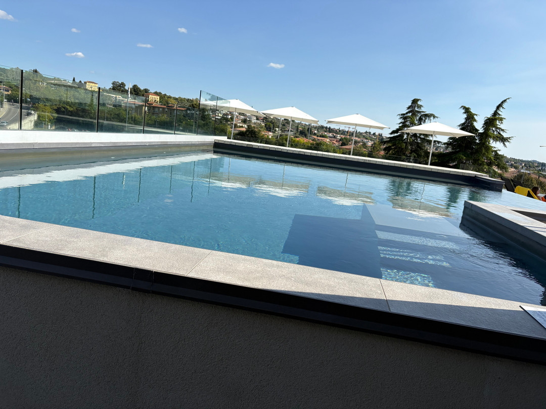 索尔霍酒店主图