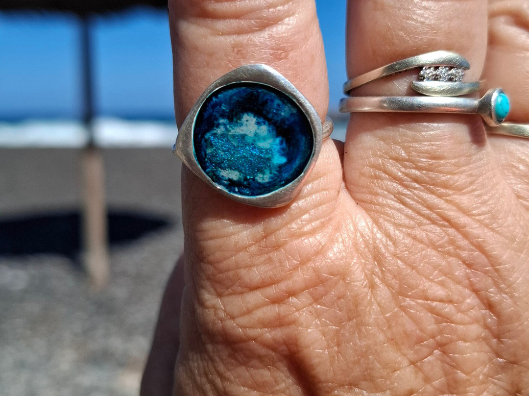 Amoni Jewelry Workshop-Emporio必去景点