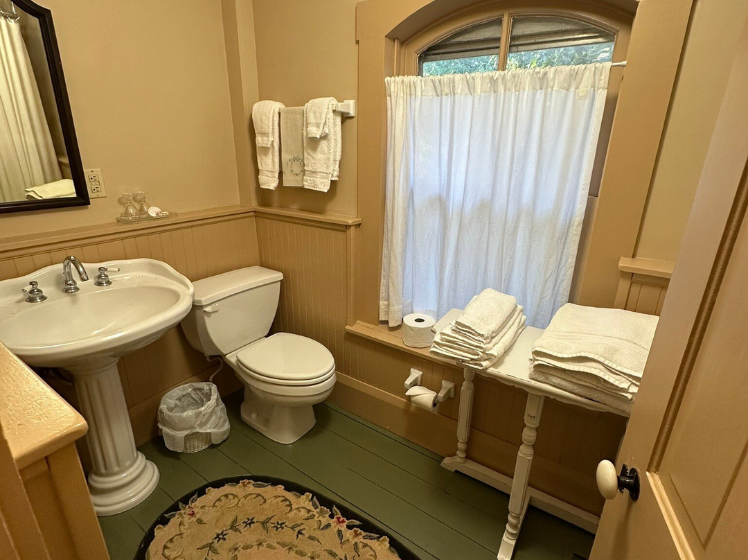 Strawberry Farm Bed & Breakfast主图