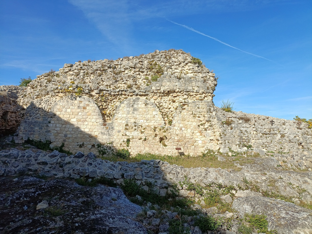 Castel Menardo Serramonacesca-Serramonacesca必去景点