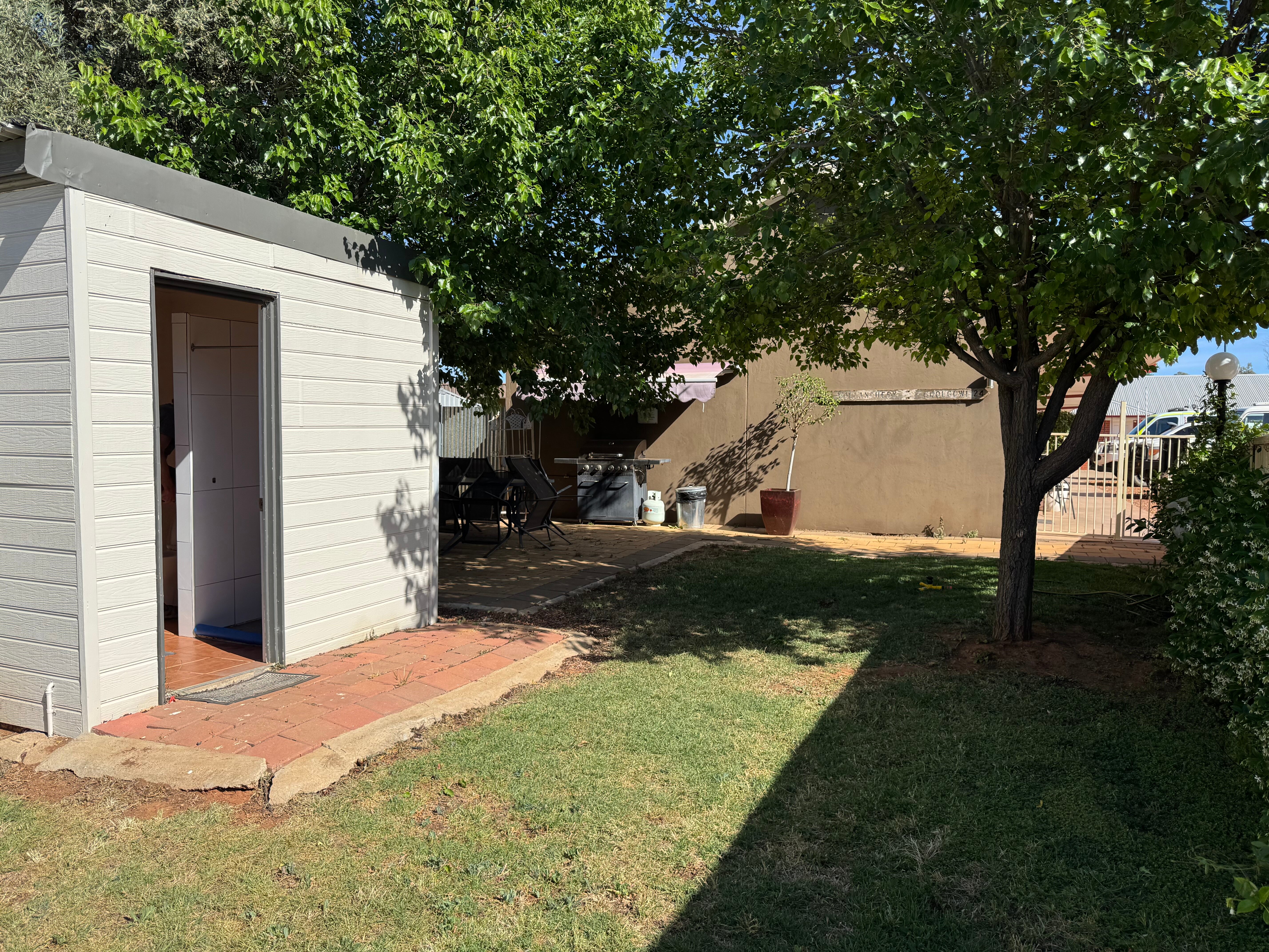 Hillston Motor Inn On High-客卧