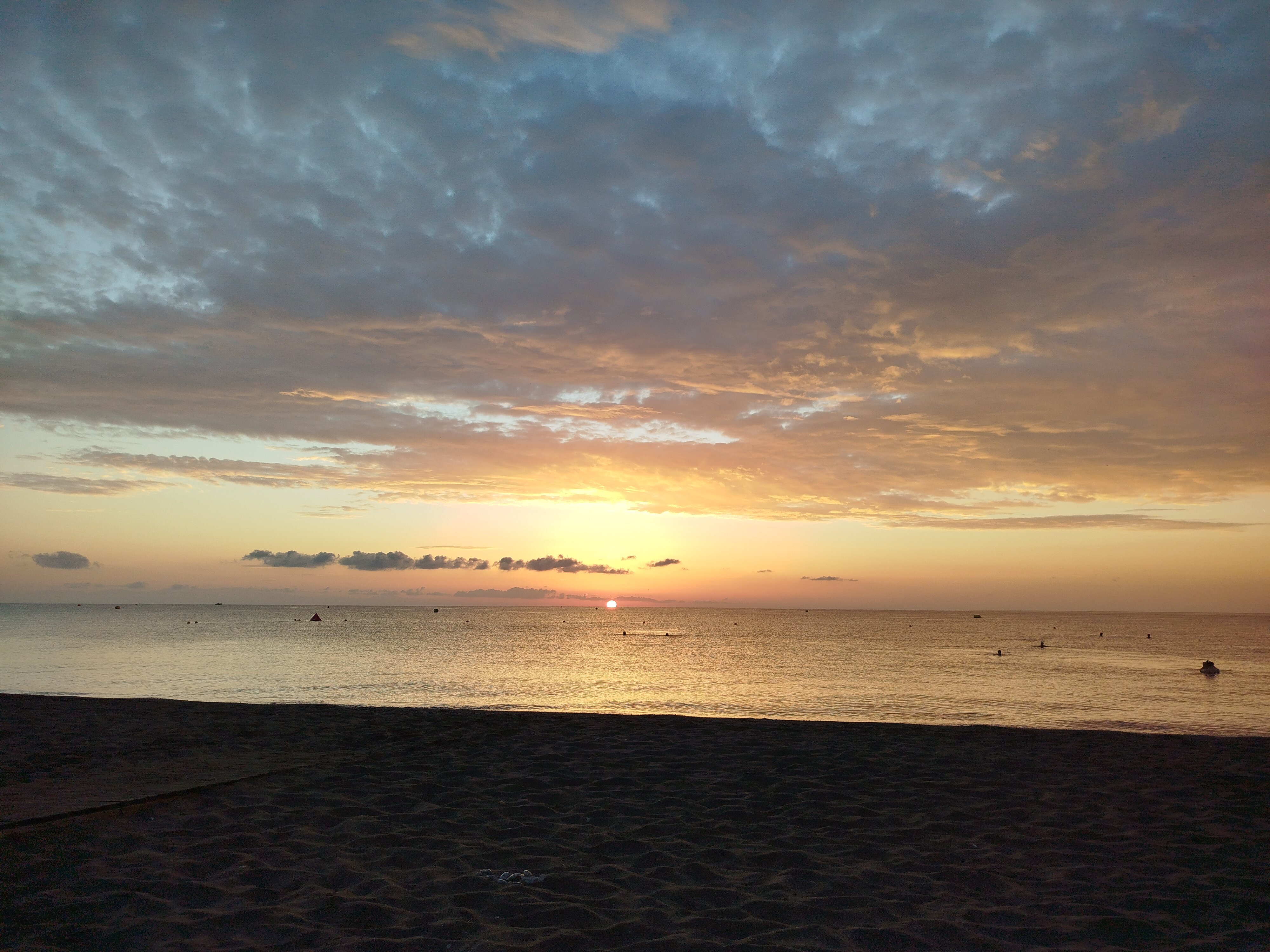 Calypso Beach Hotel-官方