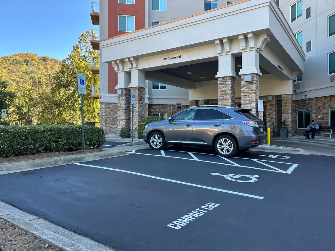 Holiday Inn Express & Suites Asheville Downtown By IHG主图