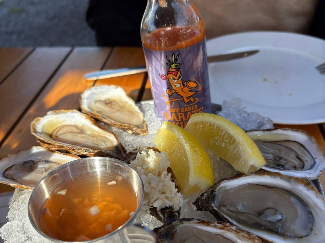 Norman Hardie Winery and Vineyard-Hillier必去景点