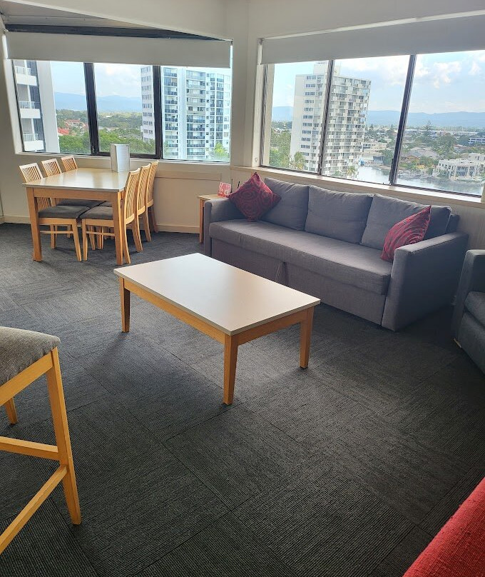 Tiki Hotel Apartments Surfers Paradise主图