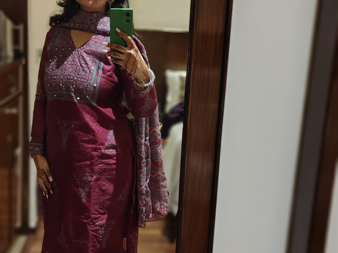 Hotel Home In By Amrik Sukhdev主图