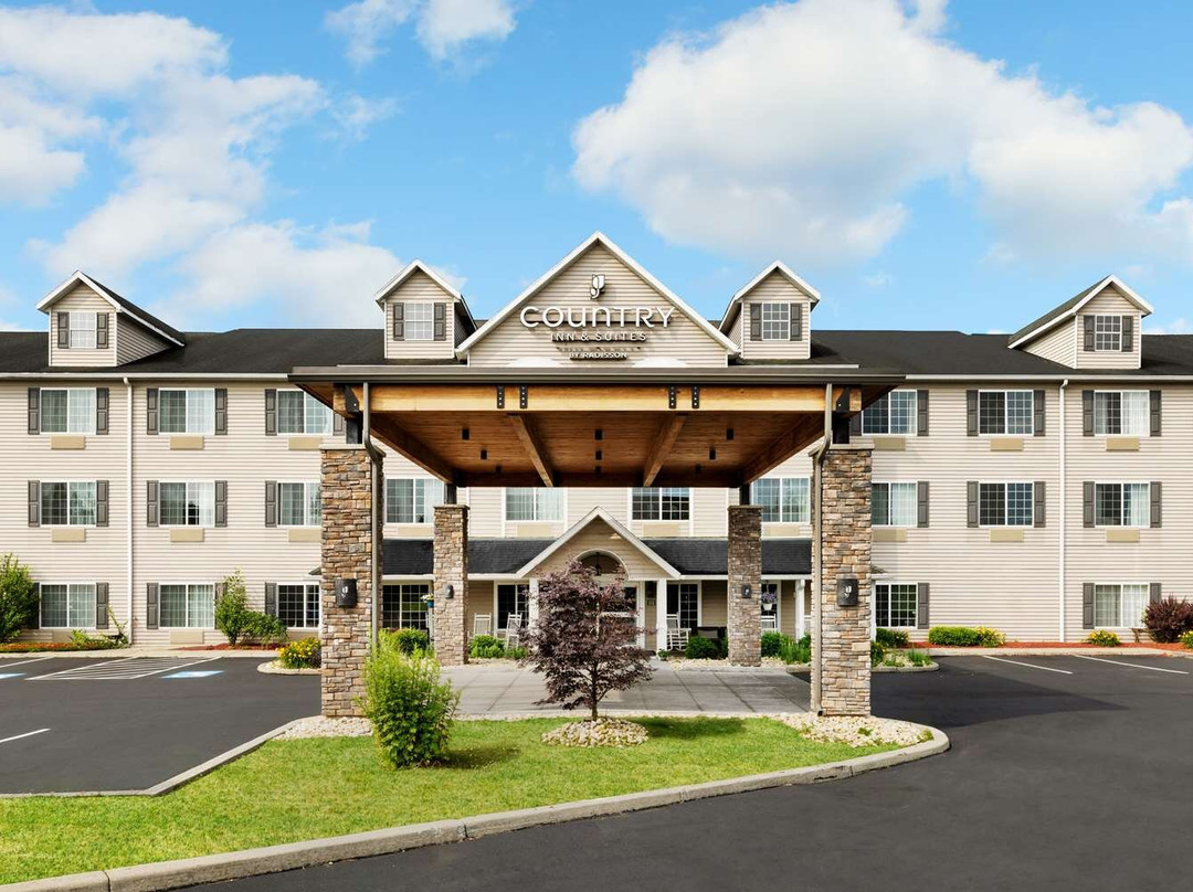Country Inn & Suites by Radisson, Big Flats/Elmira, NY