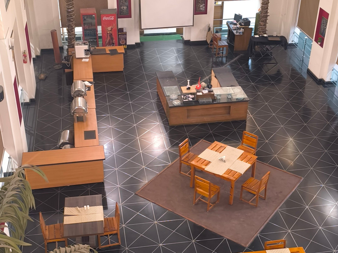 Renest Gandhidham主图