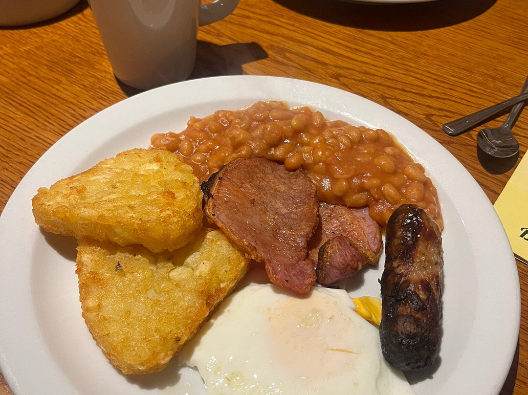 伯翰姆伍德法院酒店主图