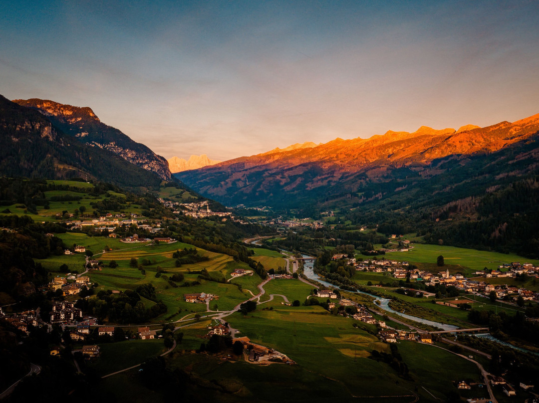 拉罗卡西亚酒店主图