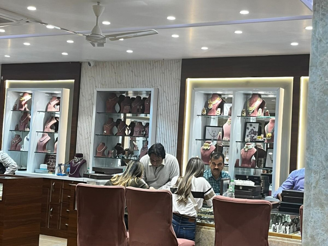 Molto Bello Gems Enterprises-斋蒲尔必去景点