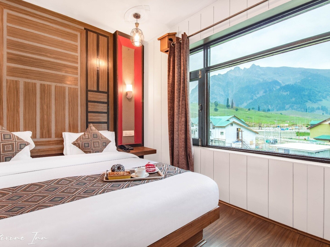 Hotel Divine Inn主图