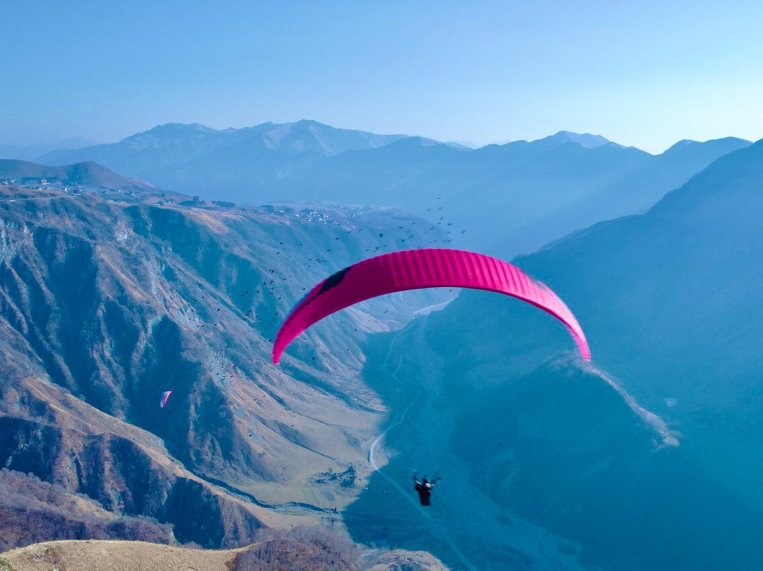 Paragliding in Georgia, Gudauri with SkyAtlantida-古道里必去景点
