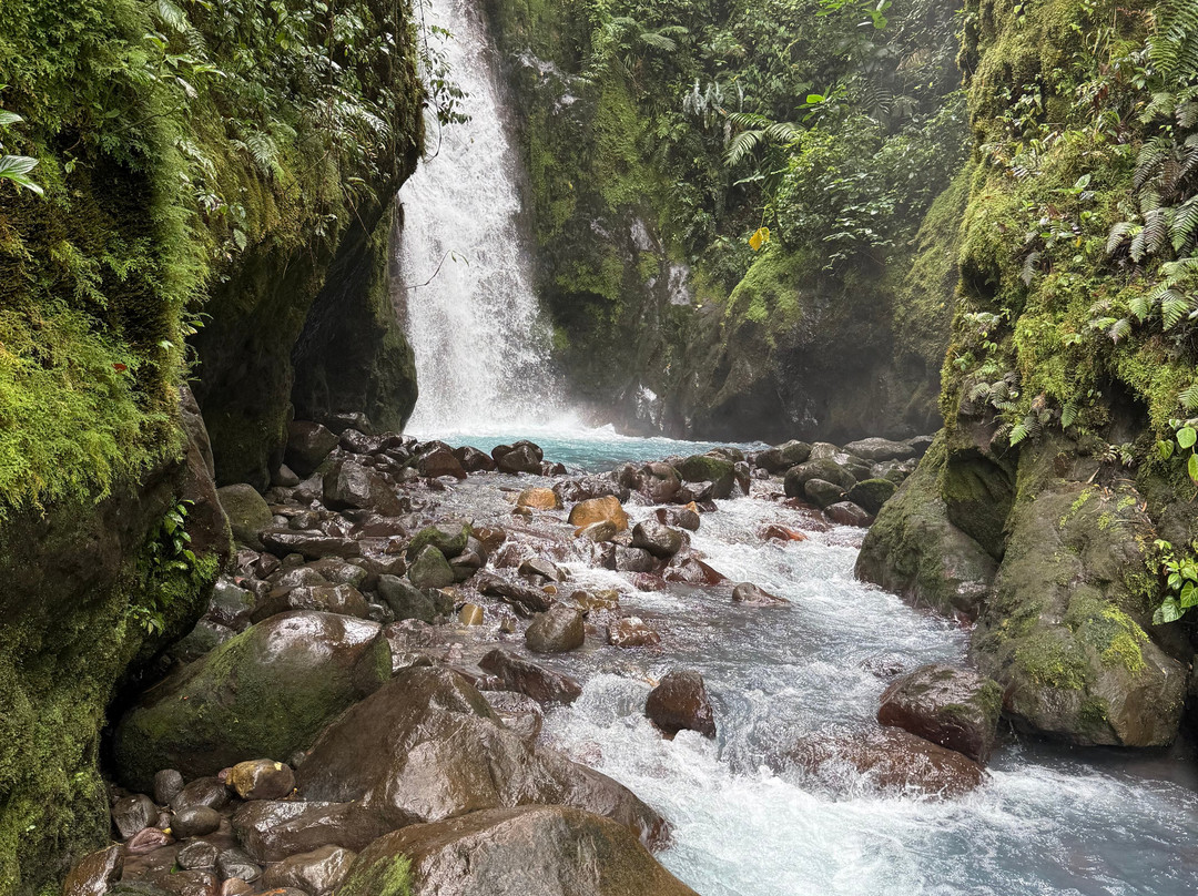 Blue Falls of Costa Rica-Bajos del Toro必去景点