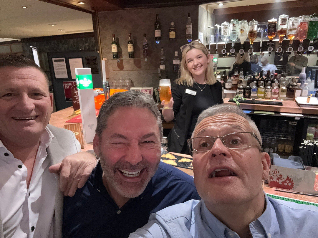 诺曼底酒店主图