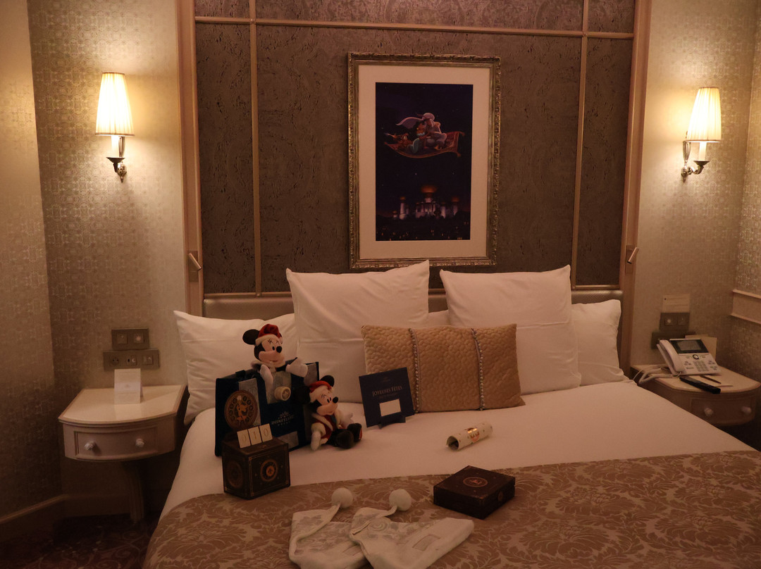 迪斯尼乐园酒店主图