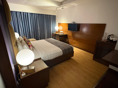 瑜伽行政酒店主图