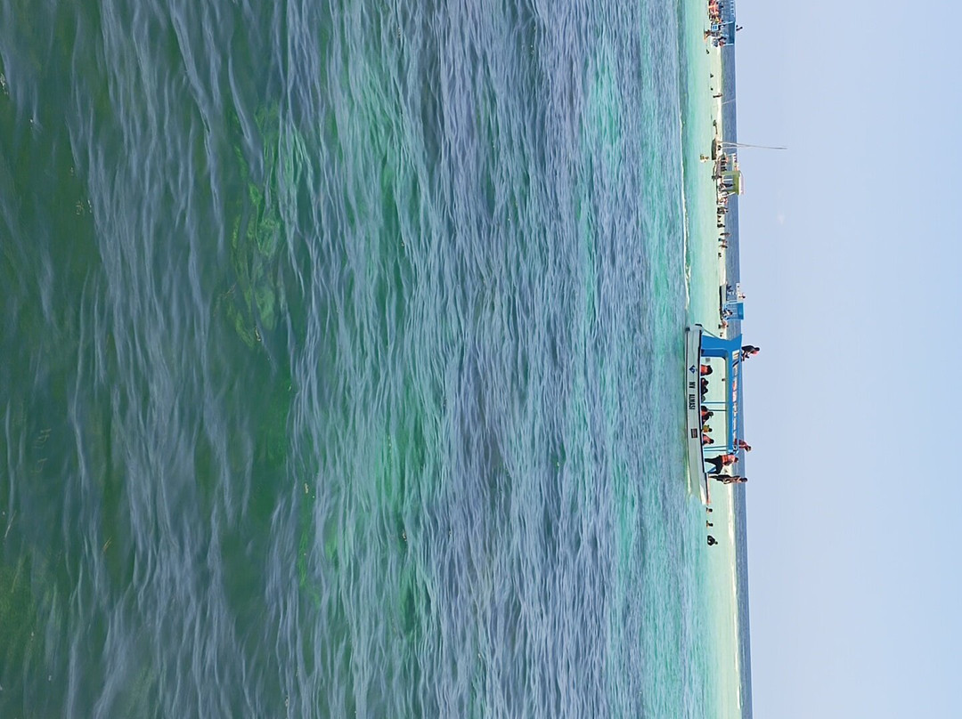 Robinson's Island-迪亚尼必去景点