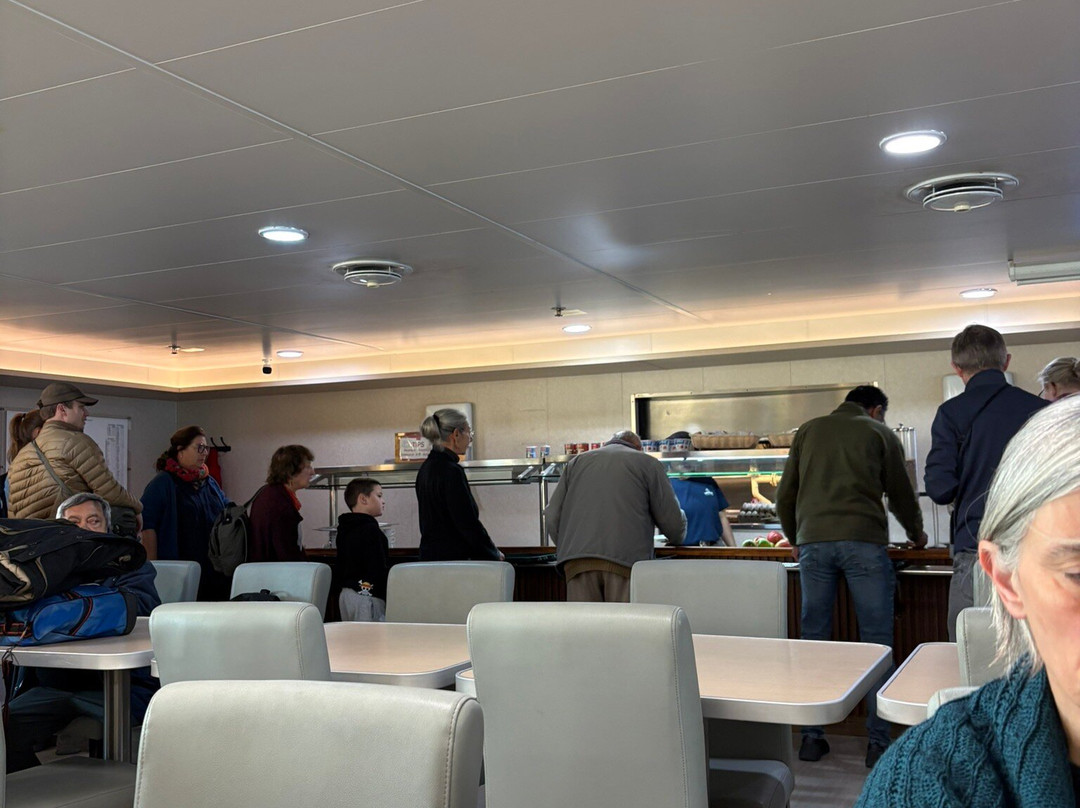 Navimag Ferries-纳塔莱斯港必去景点