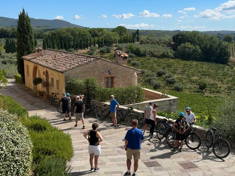 Biking Tuscany Tour-Peccioli必去景点