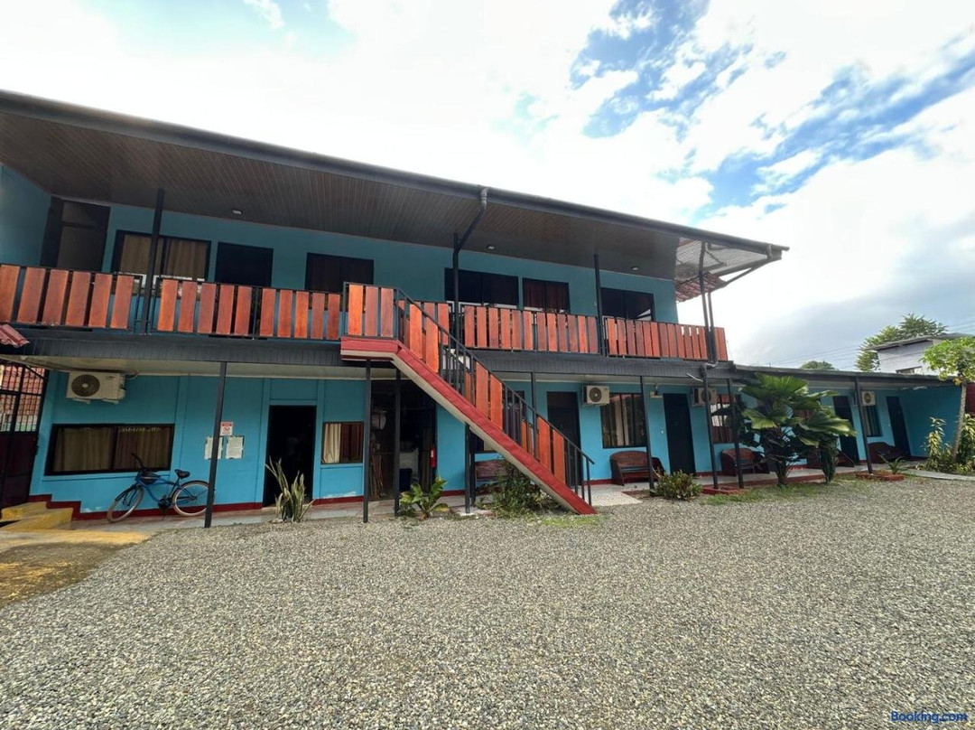 胡卡特兹秘密森林小屋酒店