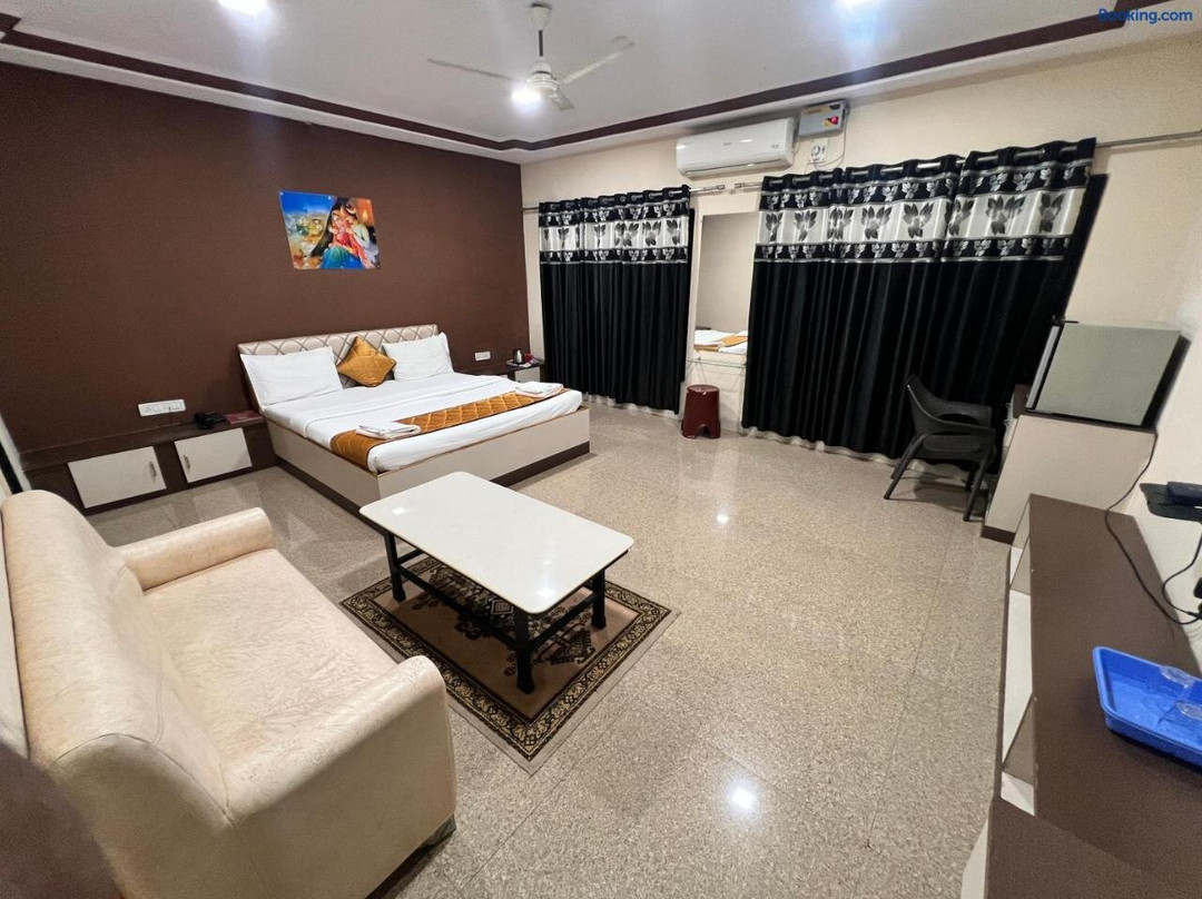 Hotel Radha Krishna