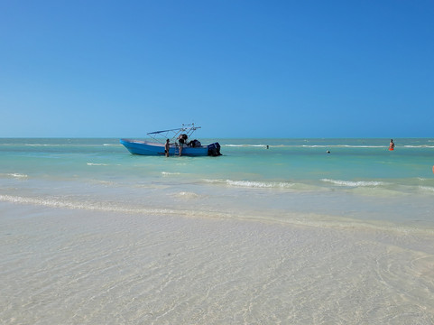 Santi Tour-普拉亚德尔卡曼必去景点