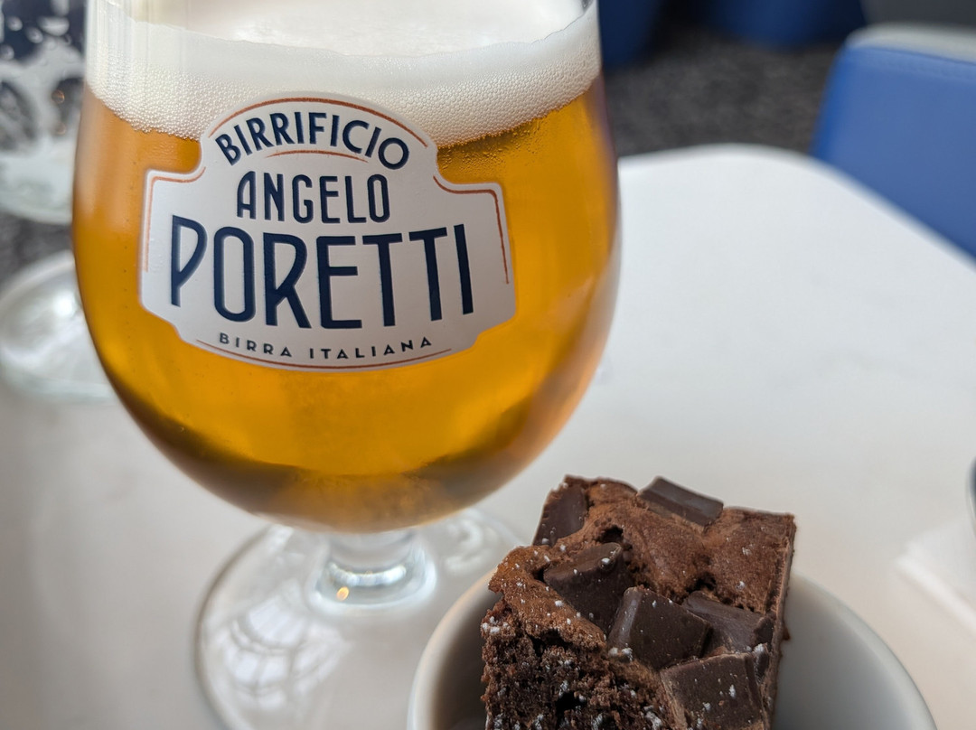 Plaza Premium Lounge Heathrow T5 Departures-伦敦必去景点