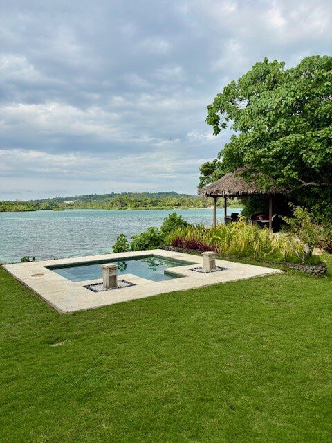 依拉塔普海滩度假酒店主图