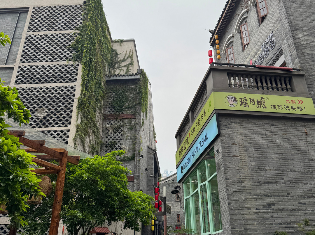 南宁中山路小吃街-南宁市必去景点