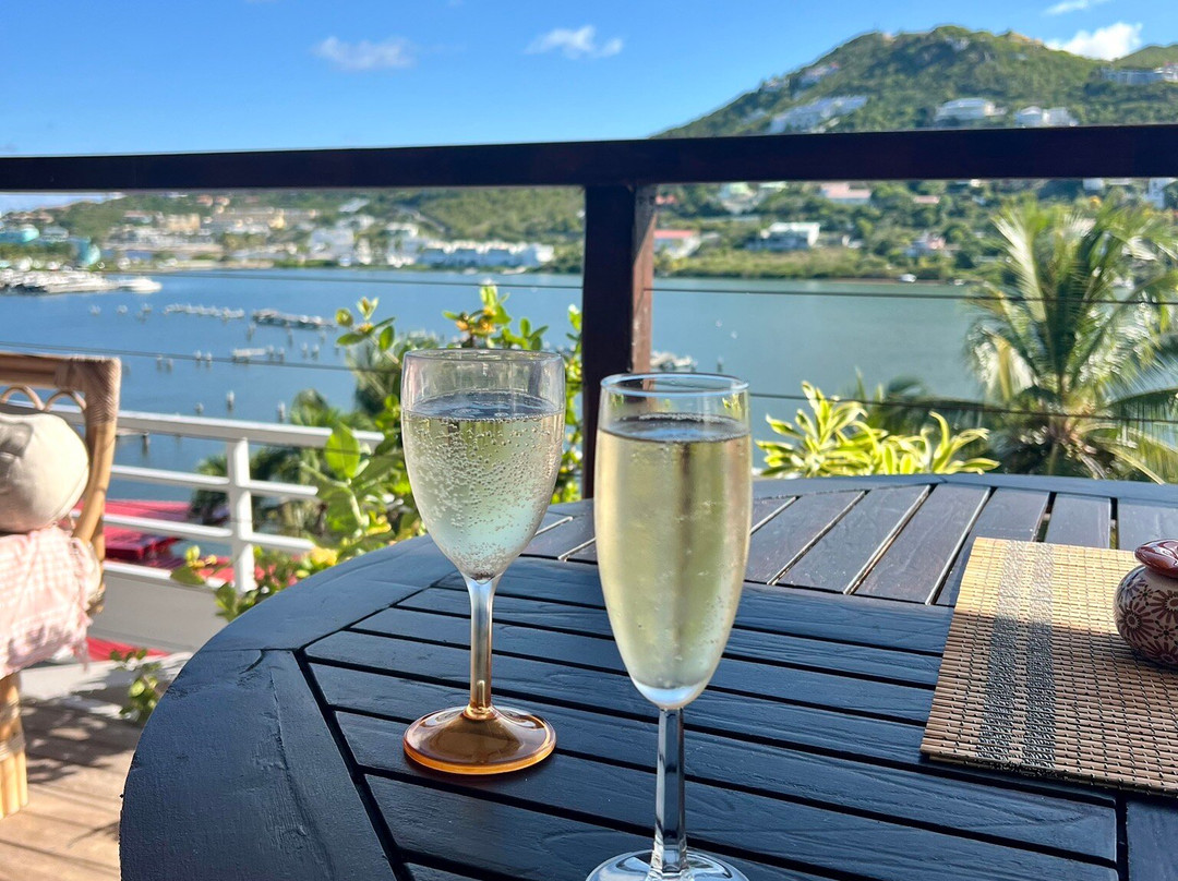 奥伊斯特池塘阳台酒店主图