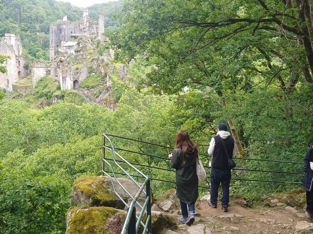 Les Tours de Merle-Saint-Geniez-o-Merle必去景点