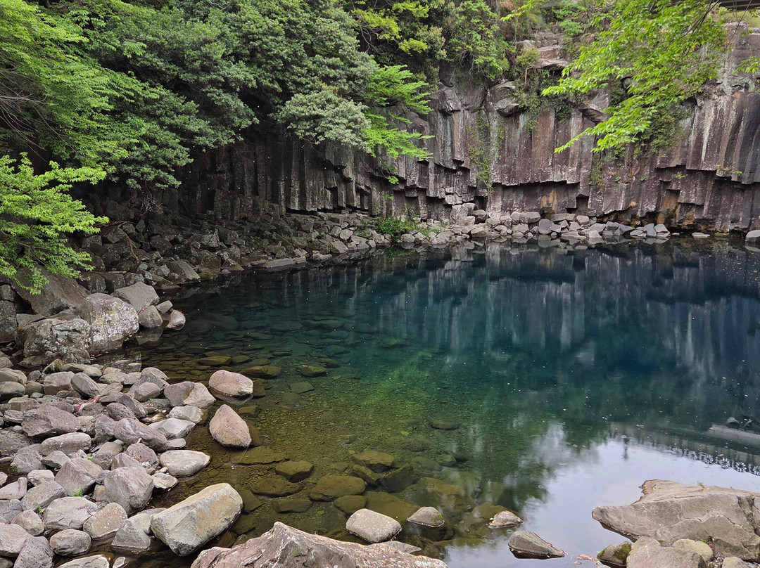 Cheonjeyeon Falls-西归浦市必去景点