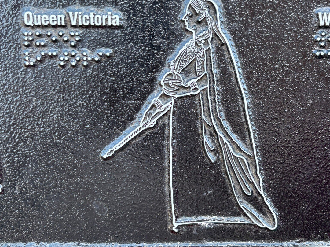 Queen Victoria Statue-温莎必去景点