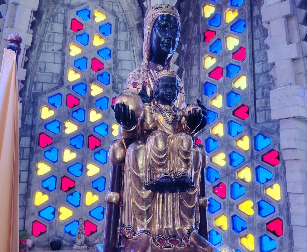 Santuari de la Mare de Déu de Montserrat-Montferri必去景点