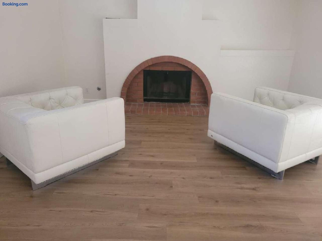 3BR & Loft near Palmdale Hospital- Shared Hm