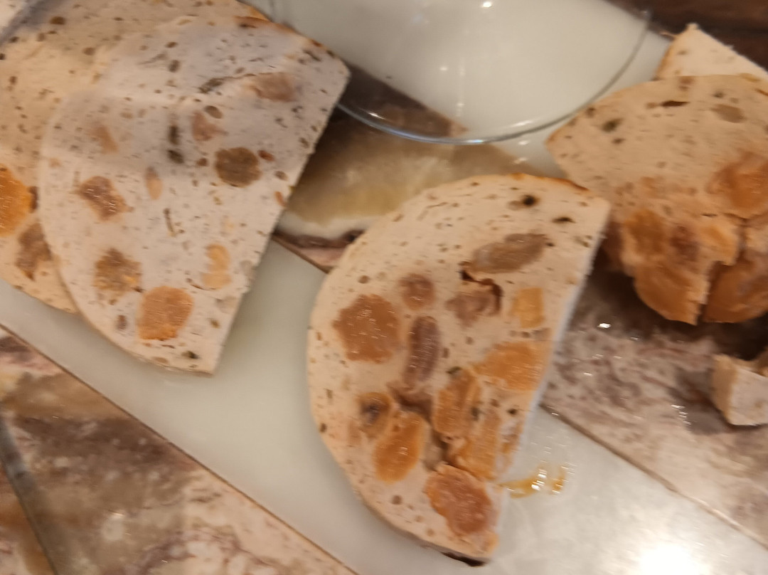胡达亚斯曼酒店主图
