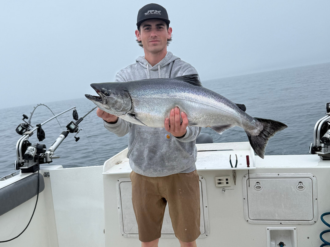Fish Finder Charters-Carrying Place必去景点