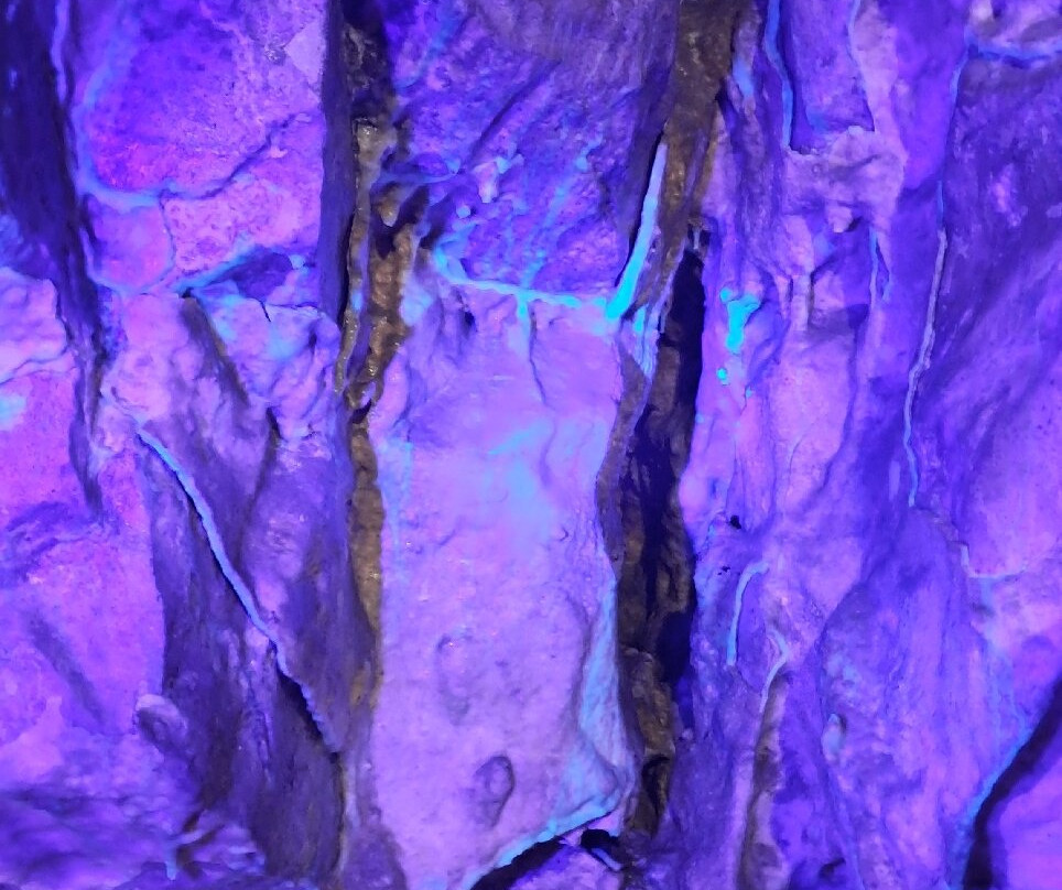 Stump Cross Caverns-Pateley Bridge必去景点