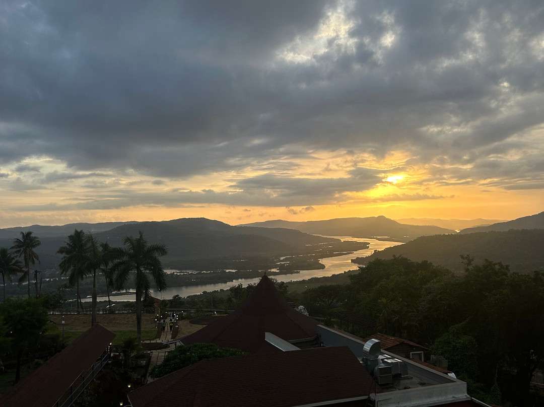 奇普林江景度假旅馆主图