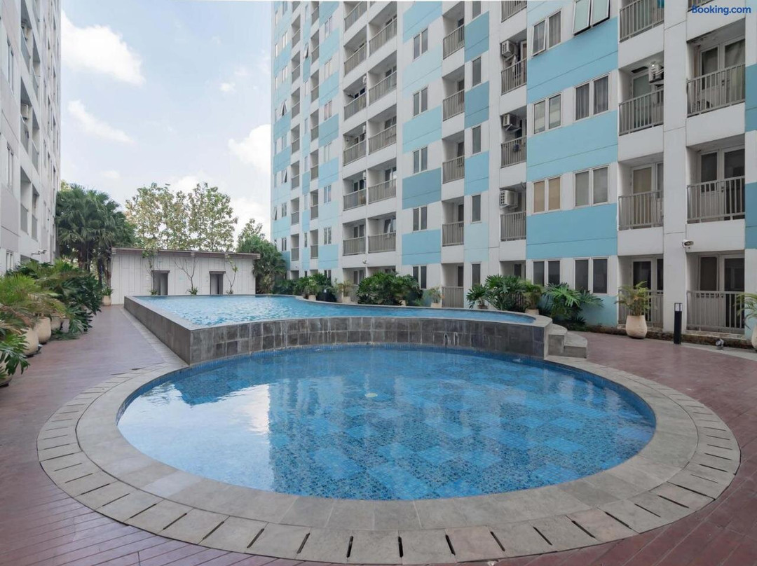 RedDoorz Apartment @ Grand Sentraland Karawang
