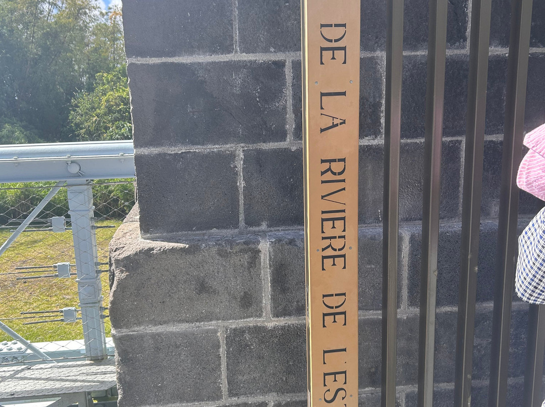 Pont Suspendu de la Rivière de l'Est-圣罗斯必去景点